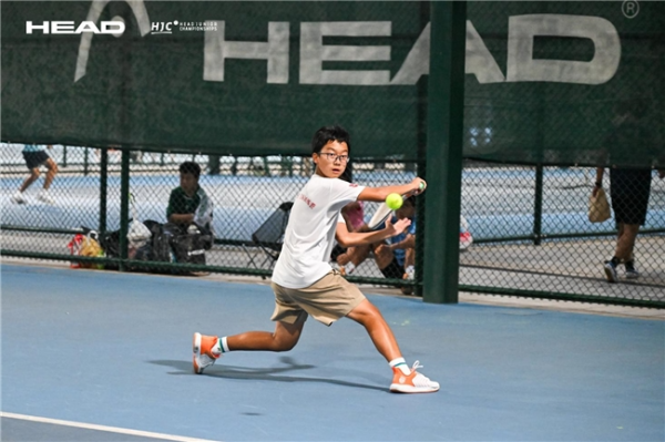 球星签名盲盒、个人专属挂件、观看ATP比赛…这是一届你没见过的青少年比赛！